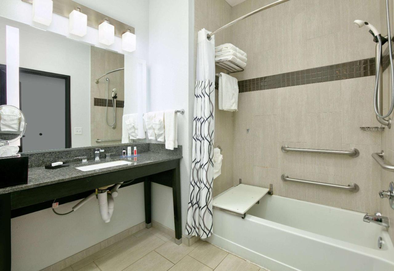 La Quinta Inn & Suites By Wyndham Lubbock Southwest المظهر الخارجي الصورة
